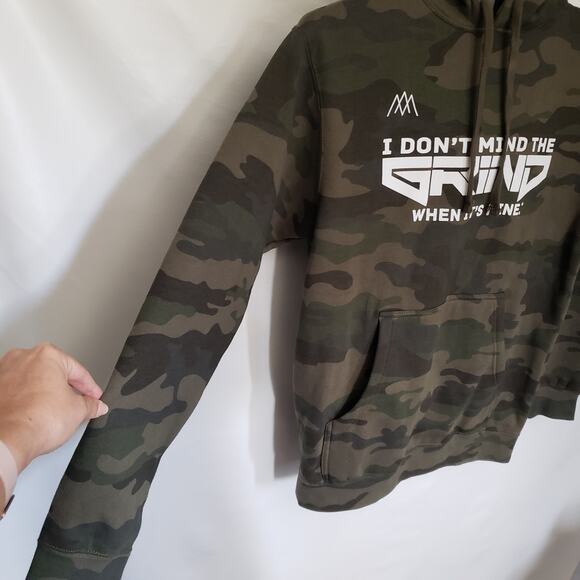 Andrea L'Ariste Graphic Camo Mens Hoodie Size S Don't Mind the Grind Streetwear - Picture 4 of 10